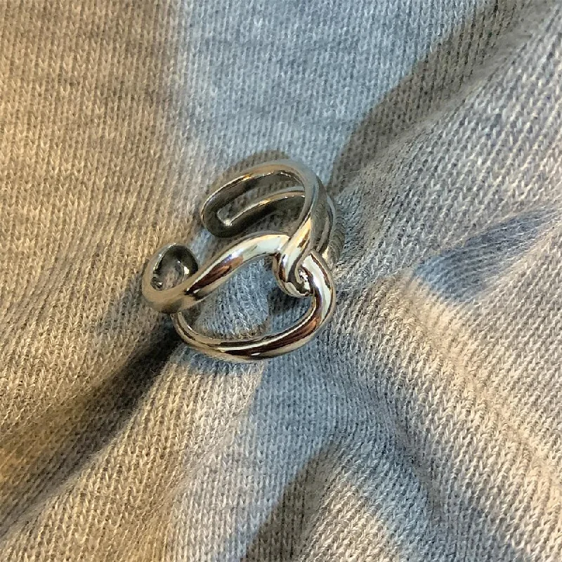 Knotted Ring