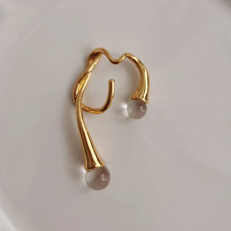 Crystal Ear Hanging [Right Ear Gold One]]