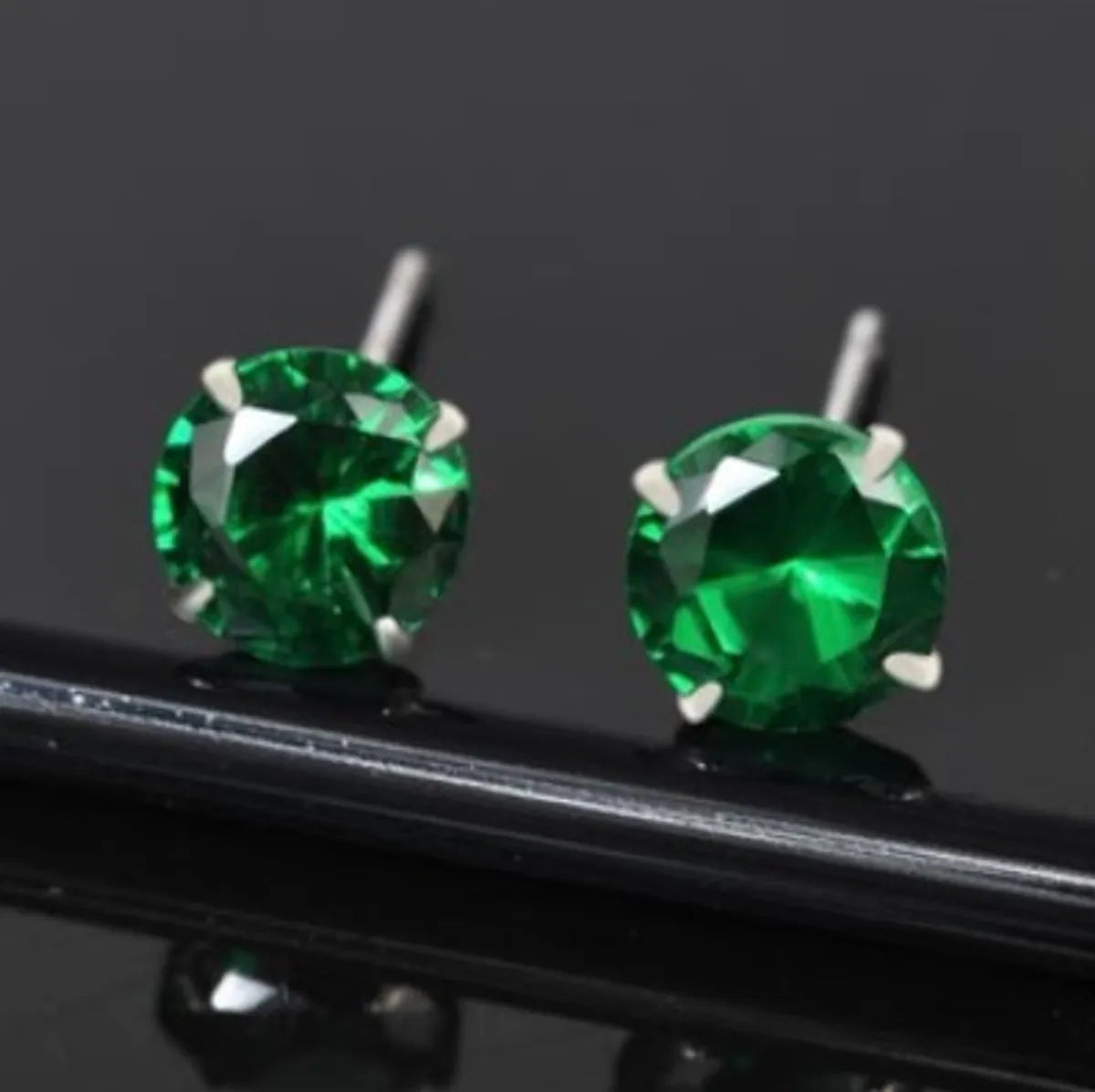 May Green Zirconium