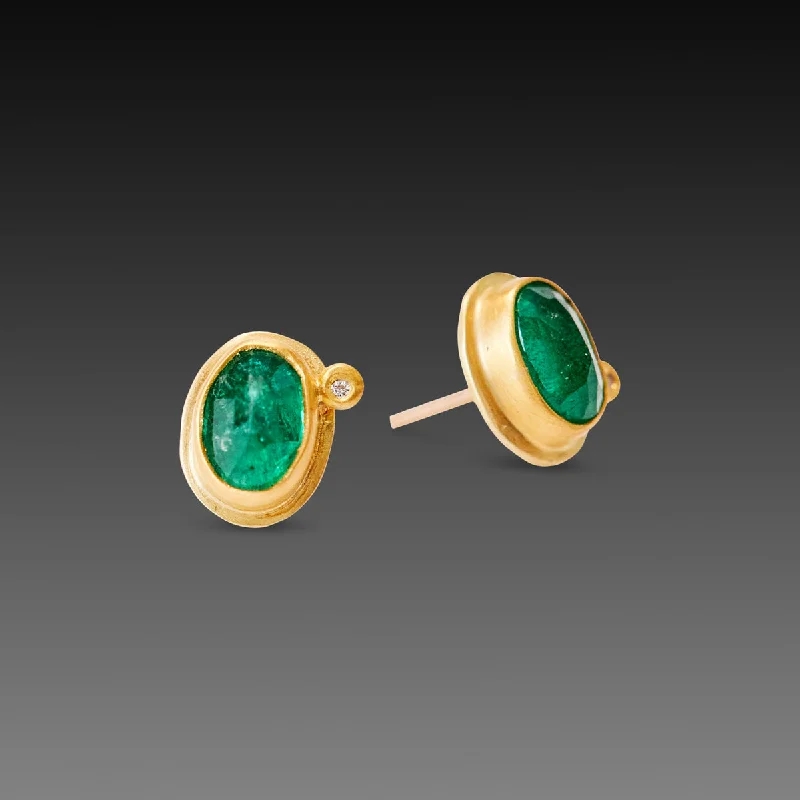 Stylish Stud Earrings-Oval Emerald Stud Earrings