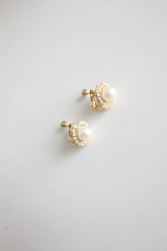 Heart Shaped Hoop Earrings-Lyla Pearl Clip On Earrings