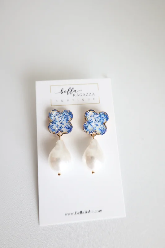 Stylish Dangling Earrings-Chloe Clover Earring