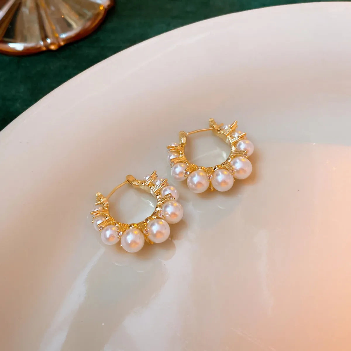 3# Gold Pearl Ear Clip