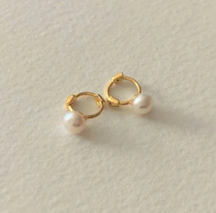 Pearl Stud Earrings C916