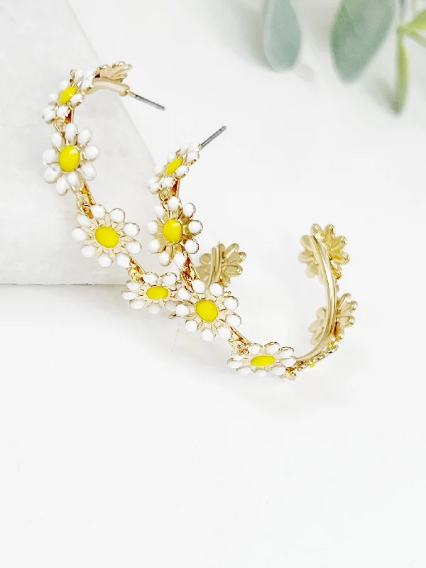 Fashionable Pearl Earrings-Daisy Flower Field Hoops