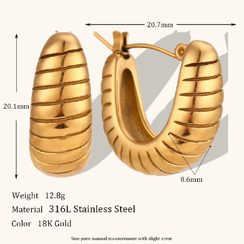 Rounded U-Shaped Striped Curved Surface Ear Ring-Gold