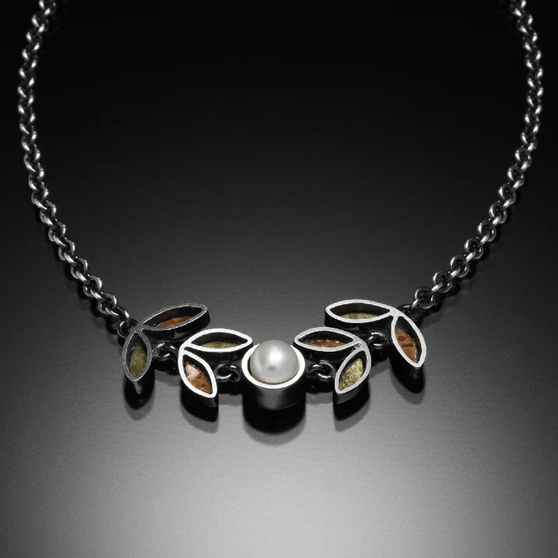 Modern Crystal Necklace-Four Leaf Necklace (brass & copper)