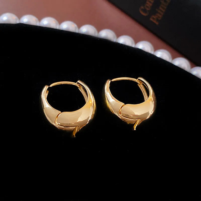 68 Ear Clip U-Shaped-Gold