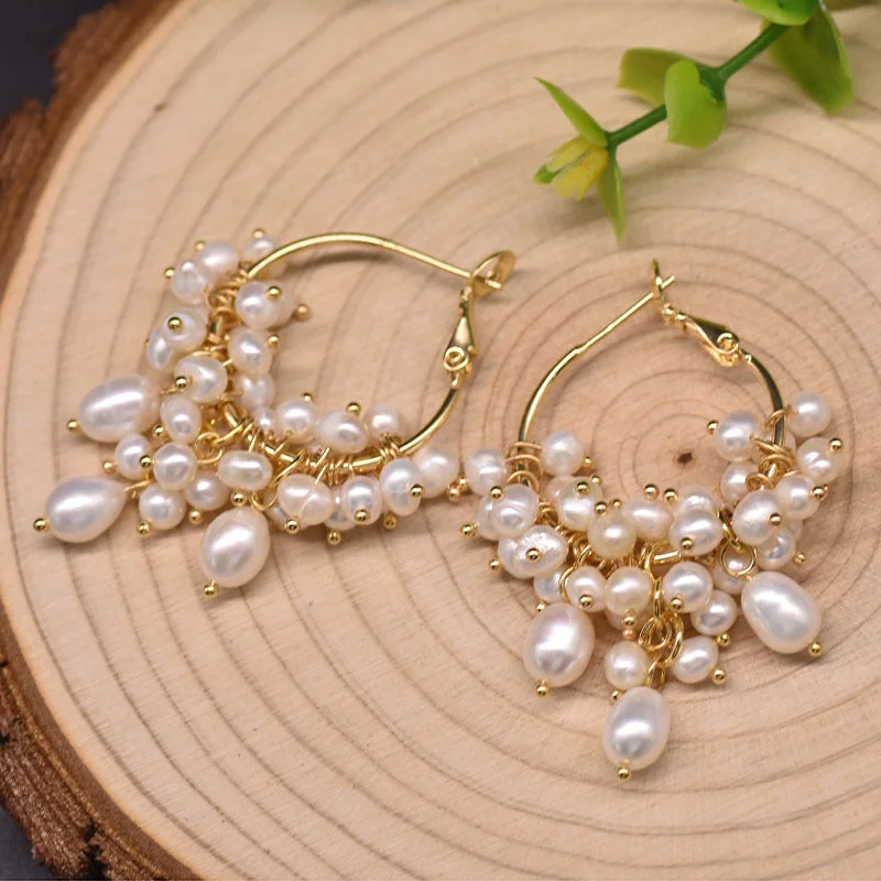 White Pearl Suit Ear Ring